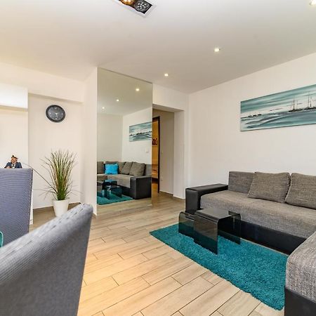 Apartments Maksim And Timon Krk Town Luaran gambar