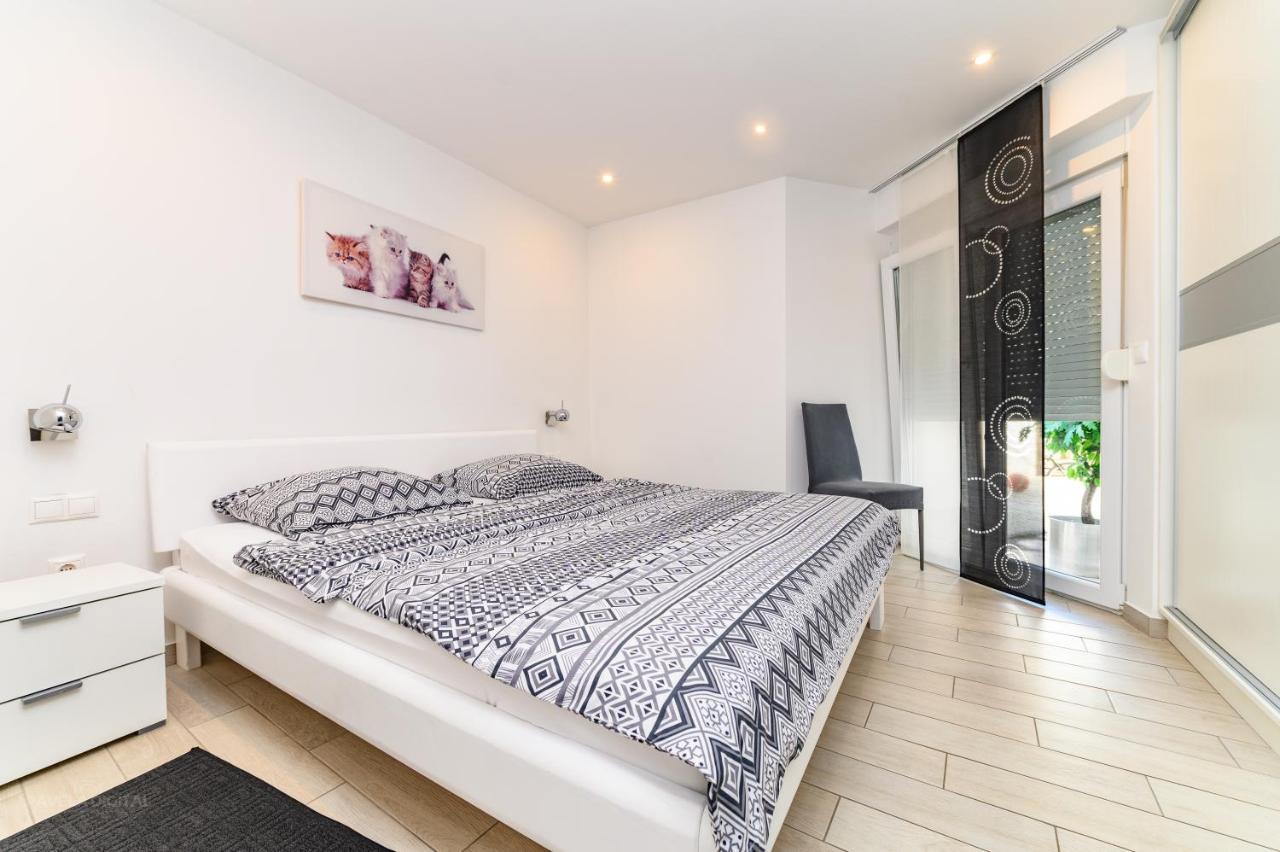 Apartments Maksim And Timon Krk Town Luaran gambar