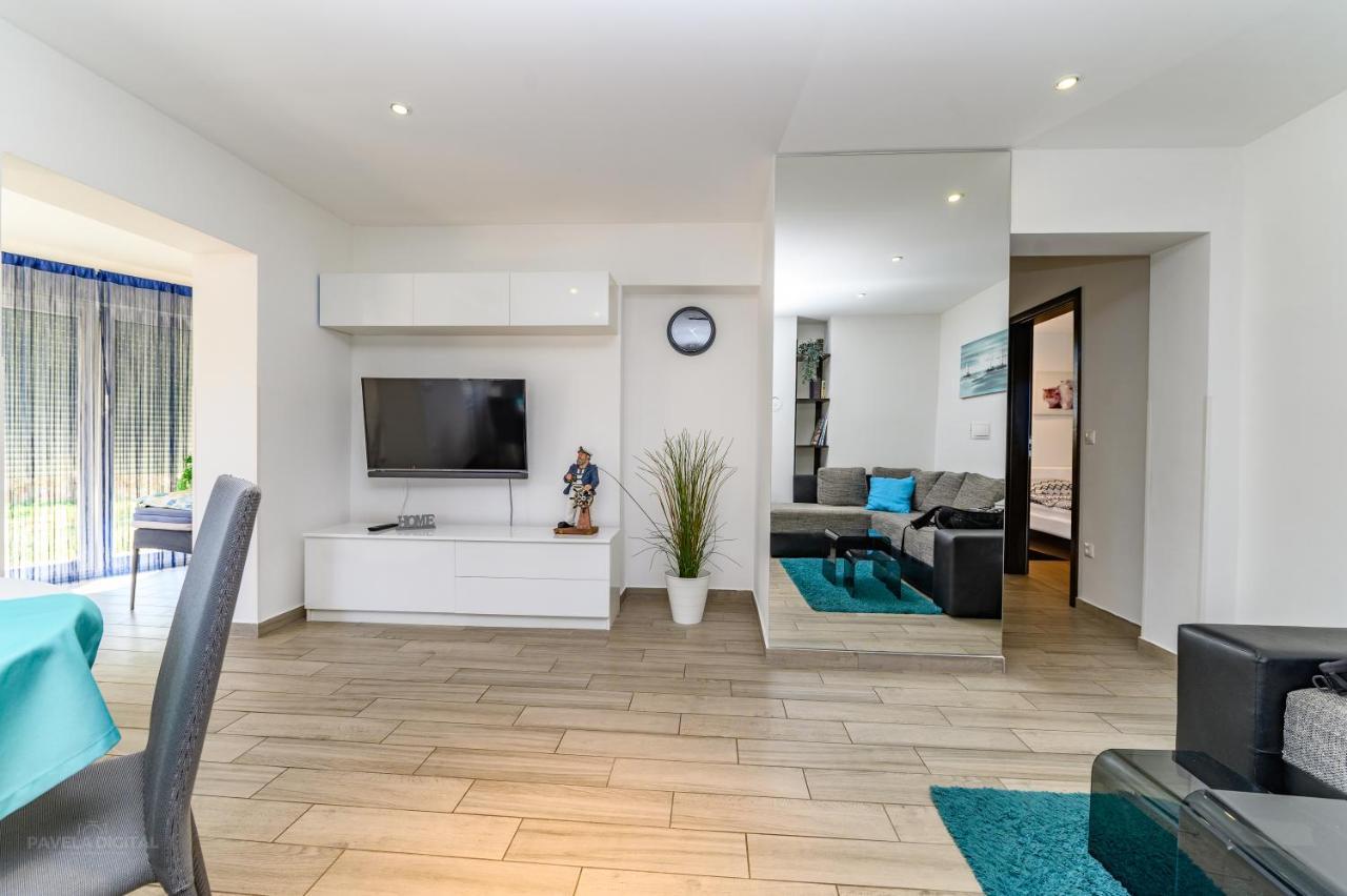 Apartments Maksim And Timon Krk Town Luaran gambar