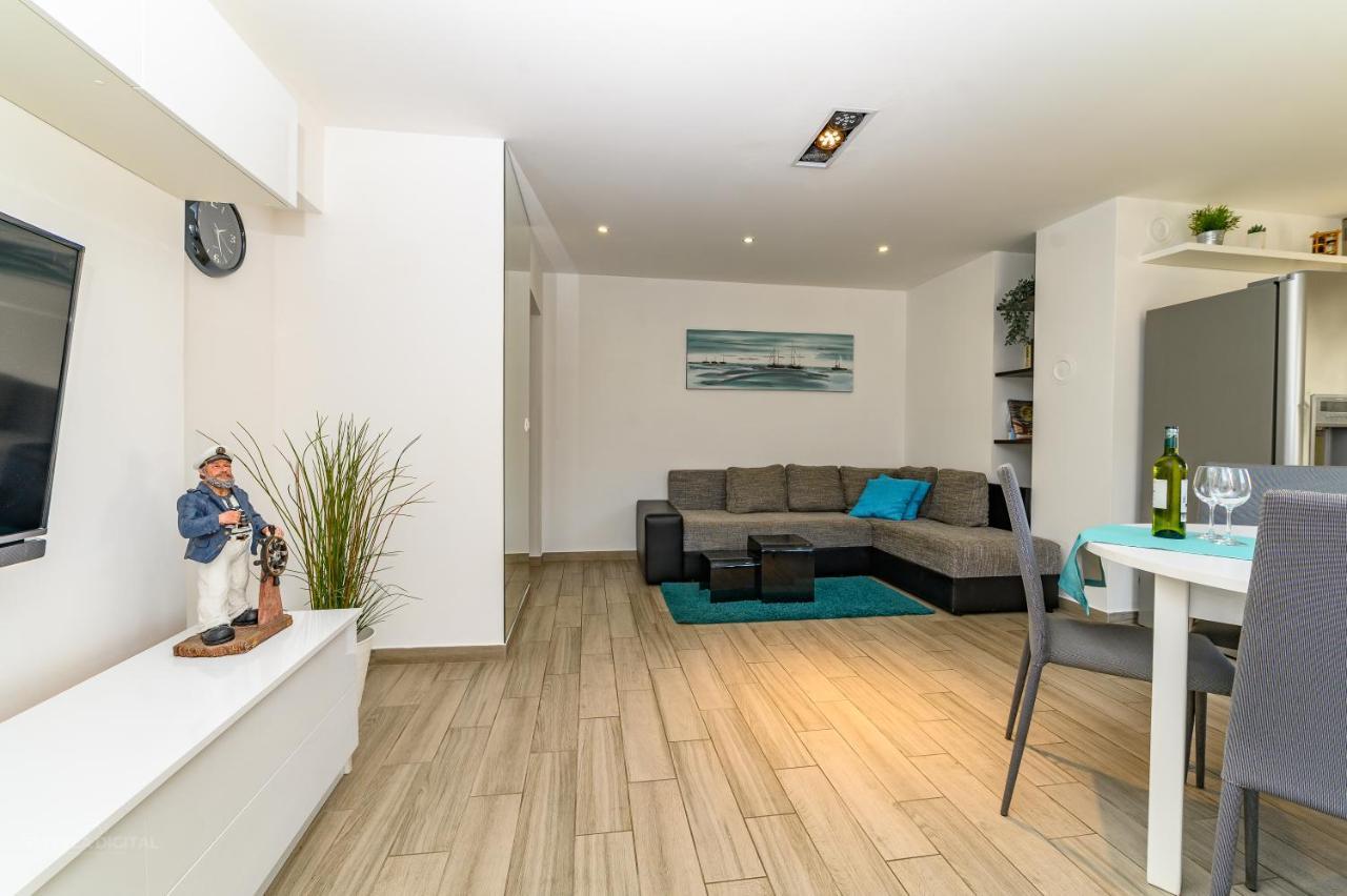 Apartments Maksim And Timon Krk Town Luaran gambar