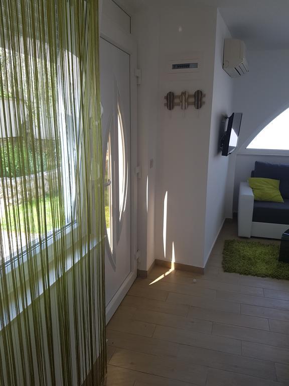 Apartments Maksim And Timon Krk Town Luaran gambar