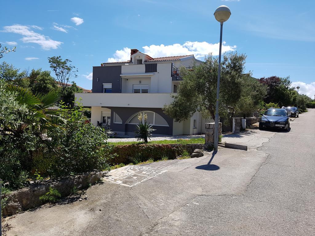 Apartments Maksim And Timon Krk Town Luaran gambar